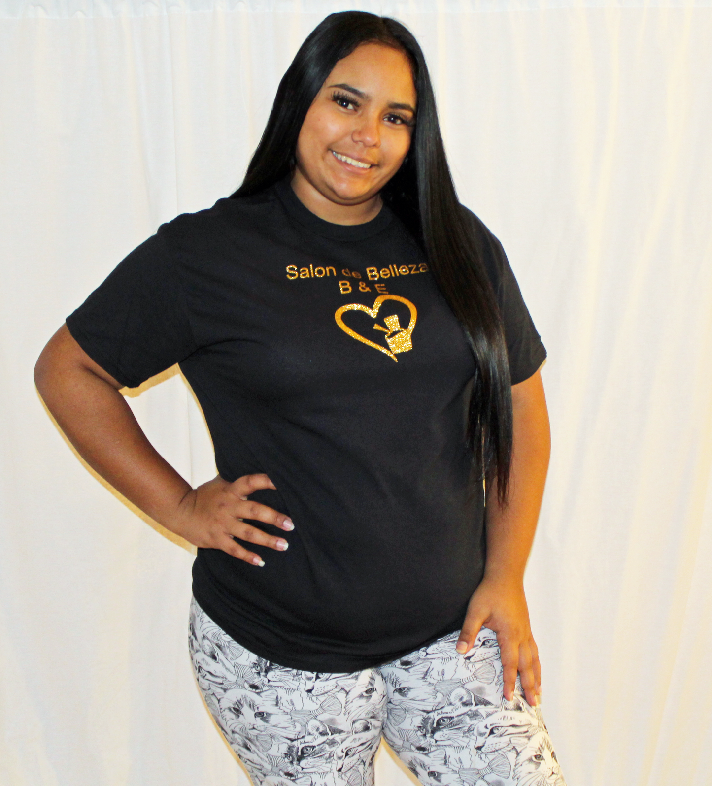 Salon de Belleza B & E t-shirt